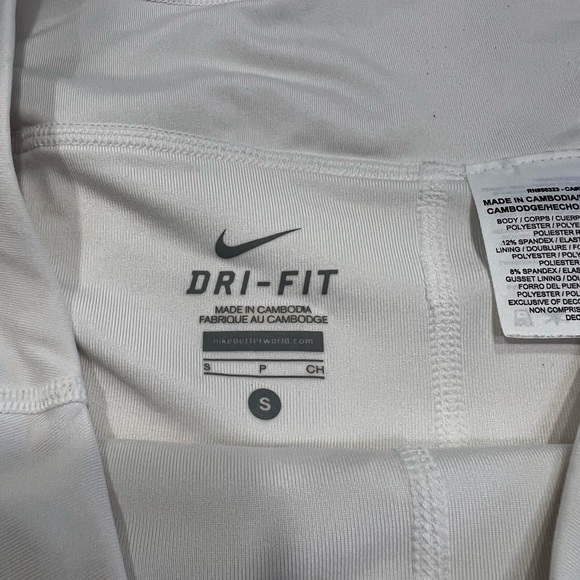 Nike White Tennis Shorts Small Women’s - Picture 4 of 9